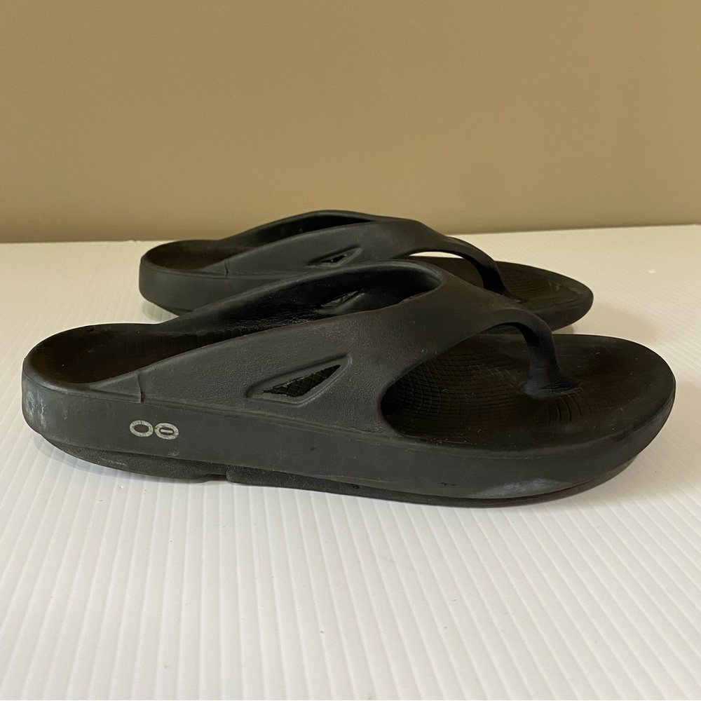 Oofos Flip Flops